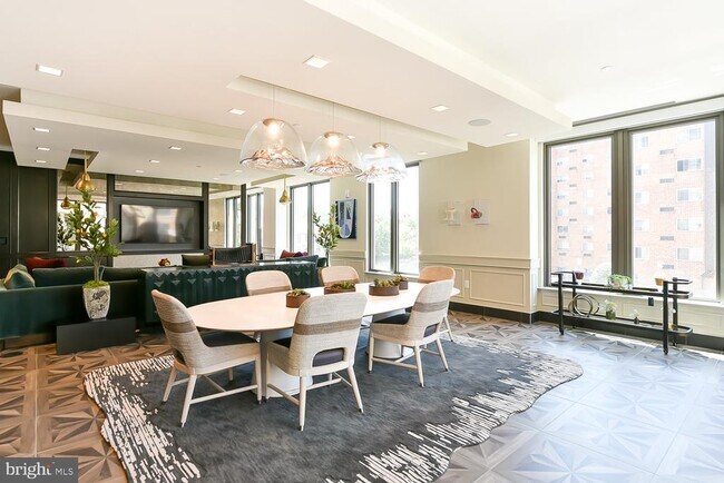 Building Photo - 901 H St NE