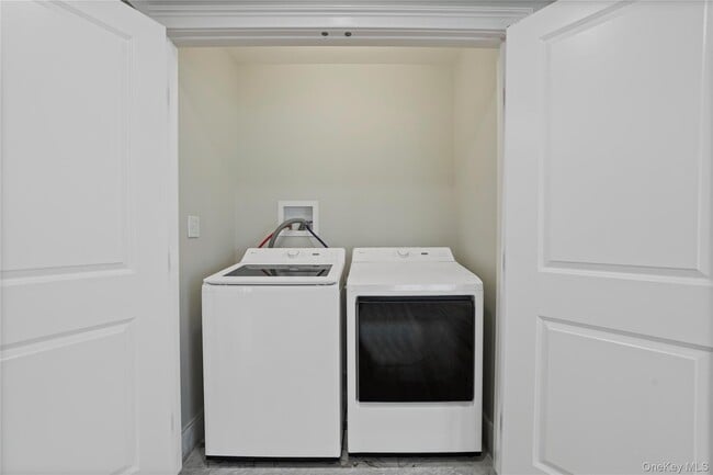 Building Photo - 80 Depeyster St