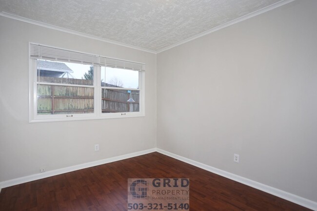 Building Photo - 1 Bedroom Bungalow Available in Inner Nort...