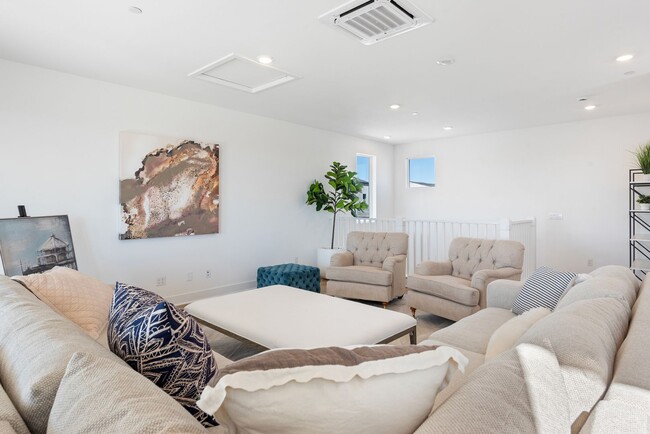 Building Photo - 408 Treble: Modern 4BR + Loft in Great Park, Irvine