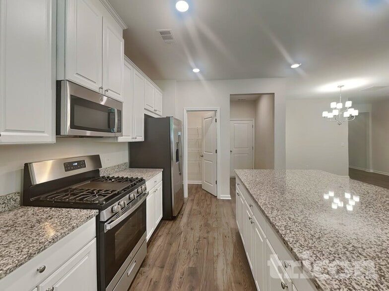 Building Photo - 196 Chapelcrest Ln