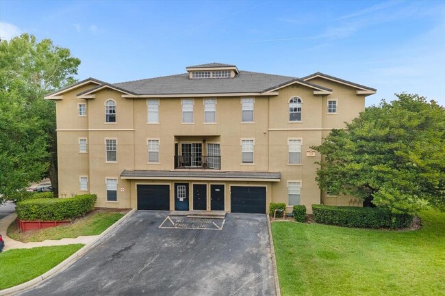 Building Photo - 102 Vista Verdi Cir