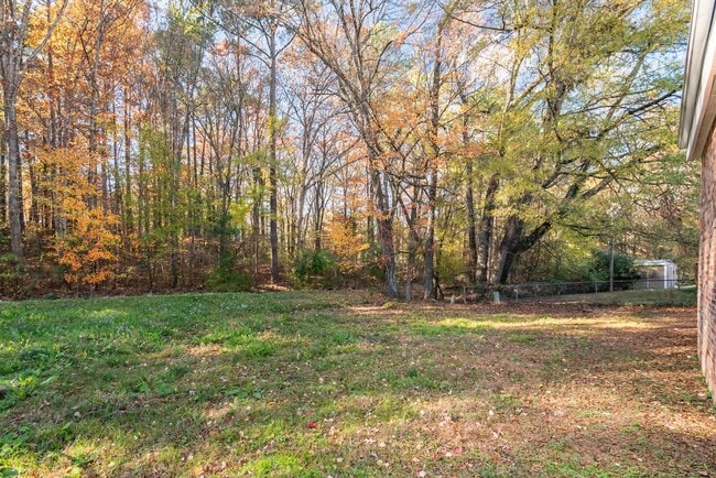 Building Photo - **Available 06/12/2026** 3Bed/1.5Bath Cozy & Convenient in Durham NC!