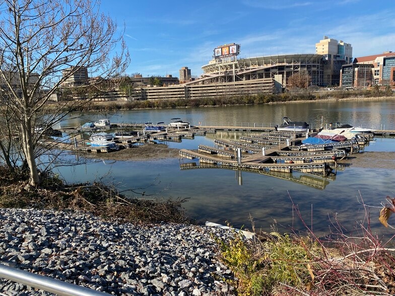 Building Photo - 445 W Blount Ave