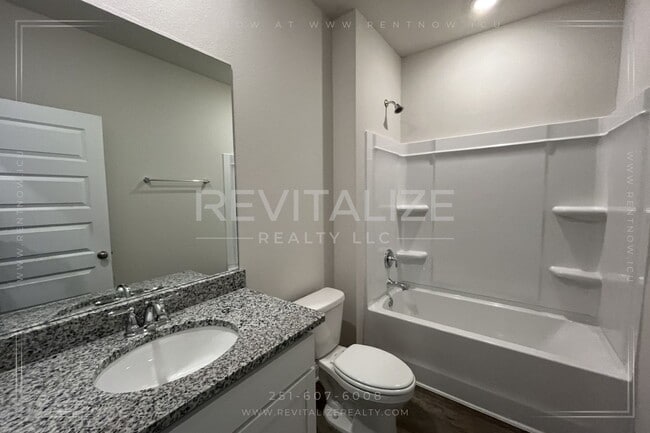 Building Photo - Charming 4BR/2BA Home in Hadley Village – Modern Comfort & Style!