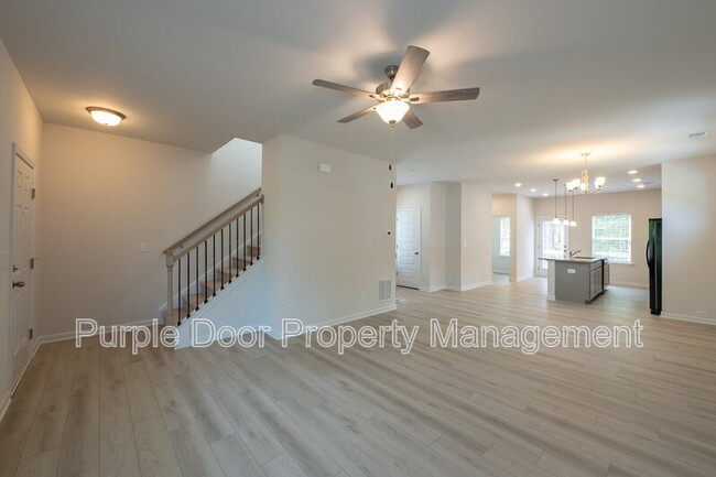 Building Photo - 1672 Eagle Dr