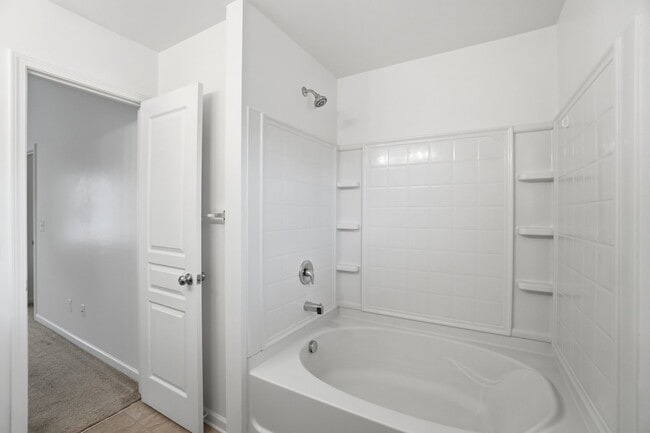 Building Photo - 4-bedroom with Water Front View