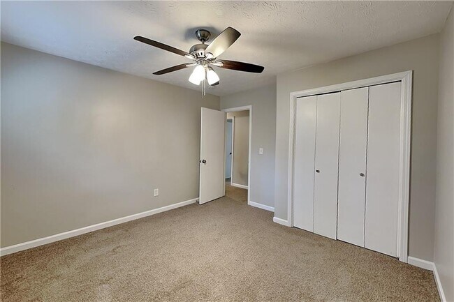 Building Photo - 1341 Rhododendron Dr NW