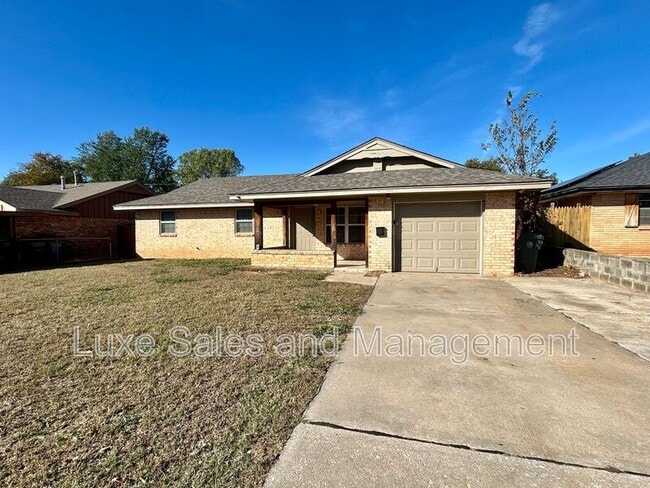 Building Photo - 605 Moraine Ave