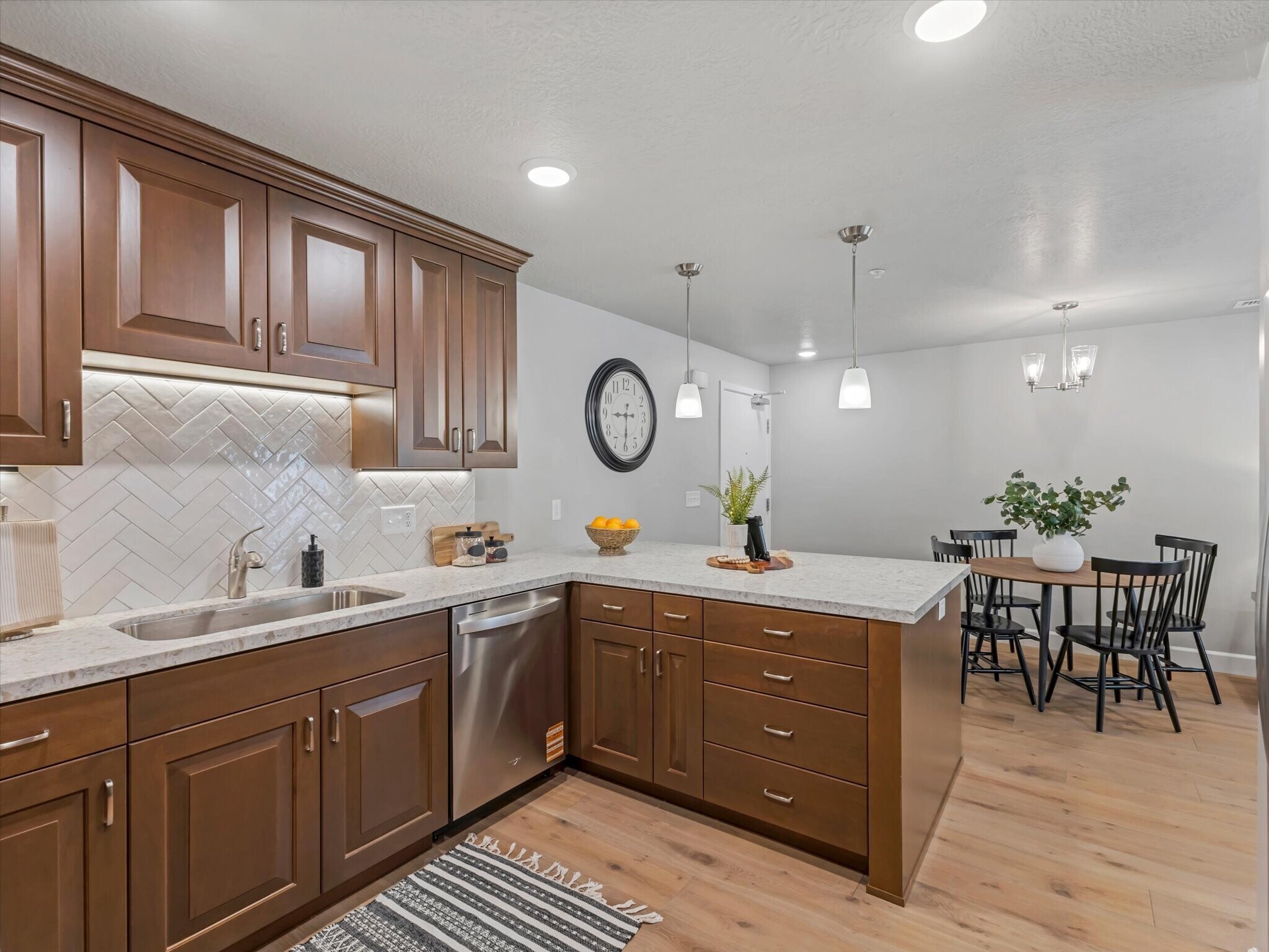 Building Photo - 1032 E 400 S