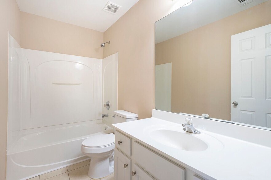 Building Photo - 804 Arbor Gate Ln