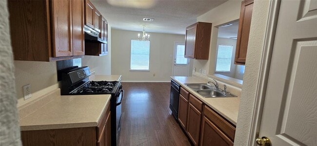Building Photo - 911 Remington Dr