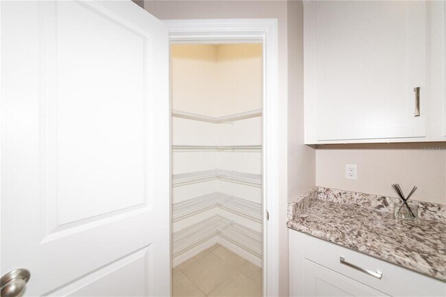 Building Photo - 16619 Mooner Plank Cir