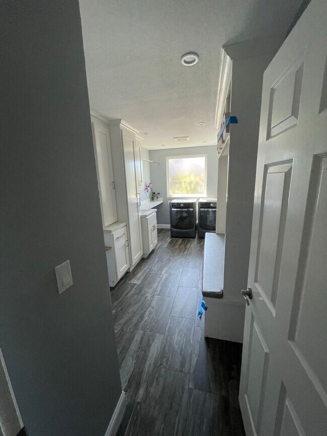 Building Photo - $6,950 - Canyon Lakes Luxury 4BR – Designer Upgrades, Wine Bar & Best Views in San Ramon
