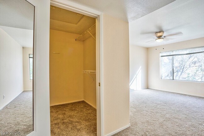 Building Photo - 3035 Casey Dr