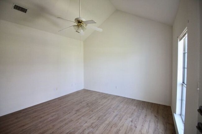 Building Photo - Coming Soon Off Hwy 920 | 3BR/2BA Weatherford Duplex Home Minutes from Downtown Square & Ric Will...
