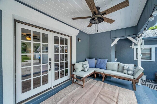 Building Photo - 16084 Stur St