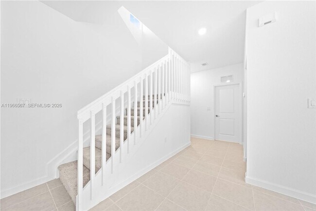 Building Photo - 2442 SE 30th Dr