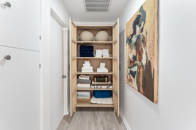 Building Photo - 3511 Washington Rd