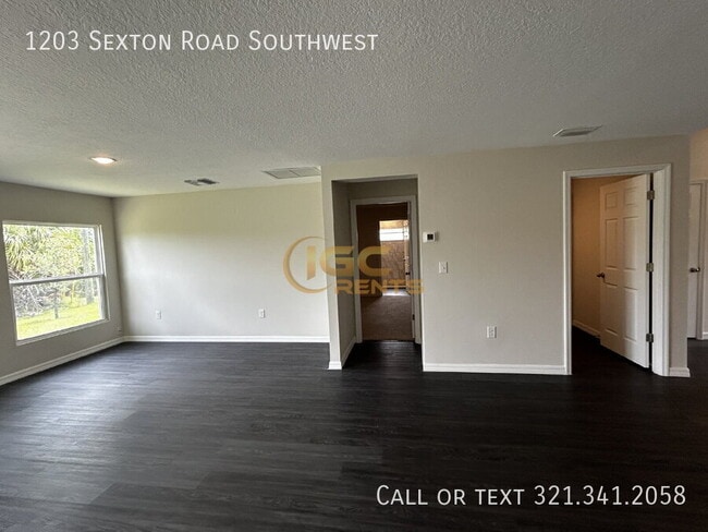 Building Photo - 1203 Sexton Rd SW
