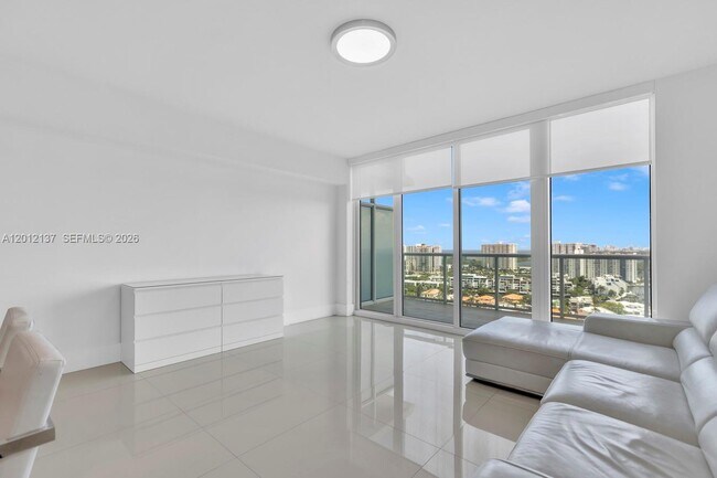 Building Photo - 400 Sunny Isles Blvd