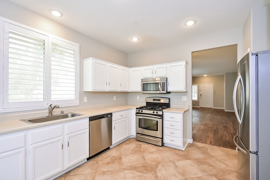 Building Photo - 8508 Last Point Ave