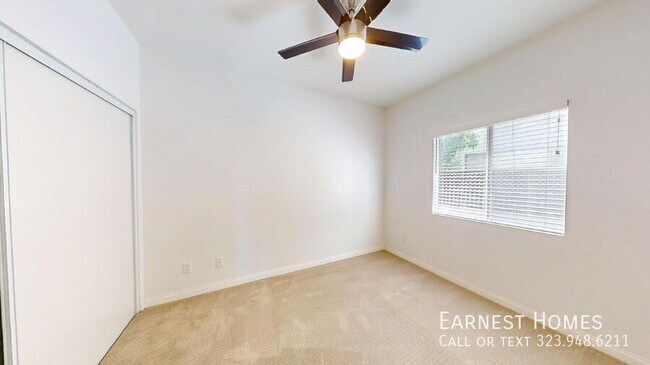 Building Photo - 4557 Haskell Ave