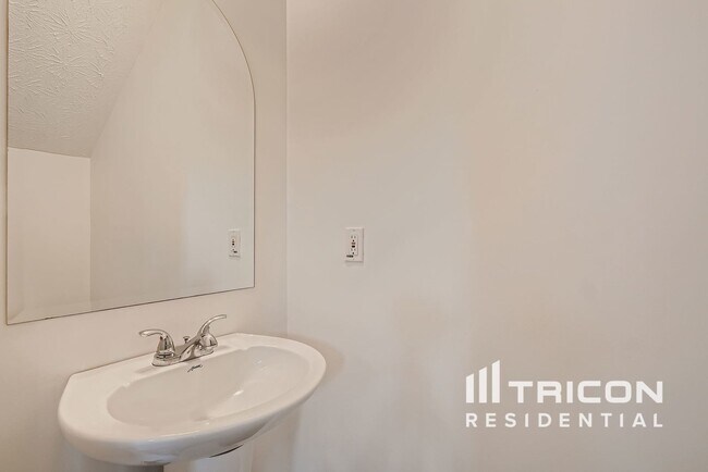 Building Photo - 134 Oak Grove Pl