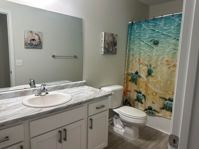 Building Photo - RATE DROP ALERT (was $2,550/month) AND SUM...