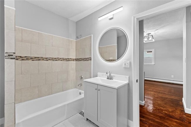 Building Photo - 1 Cottage St