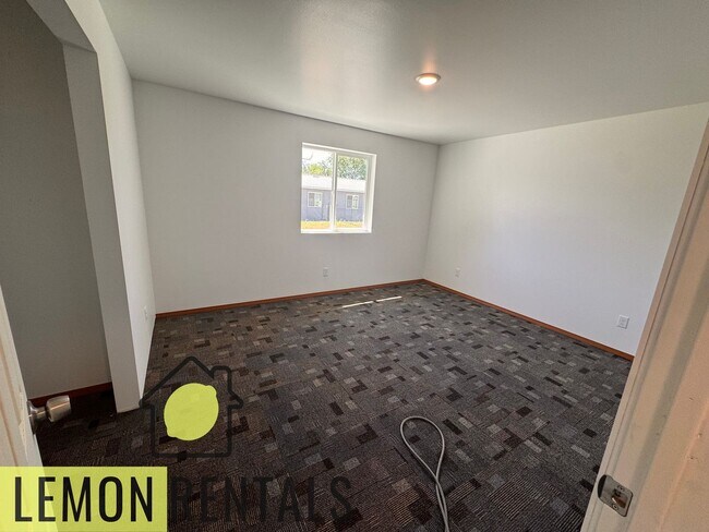 Building Photo - 1512 Landon Ave
