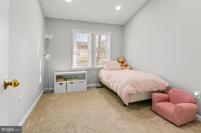 Building Photo - 6939 Copperbend Ln