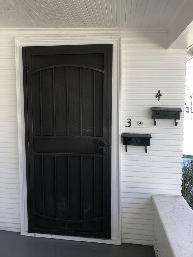 Building Photo - 219 Park Ave