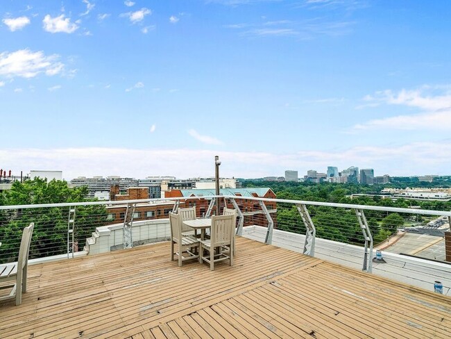 Building Photo - 2515 K St NW