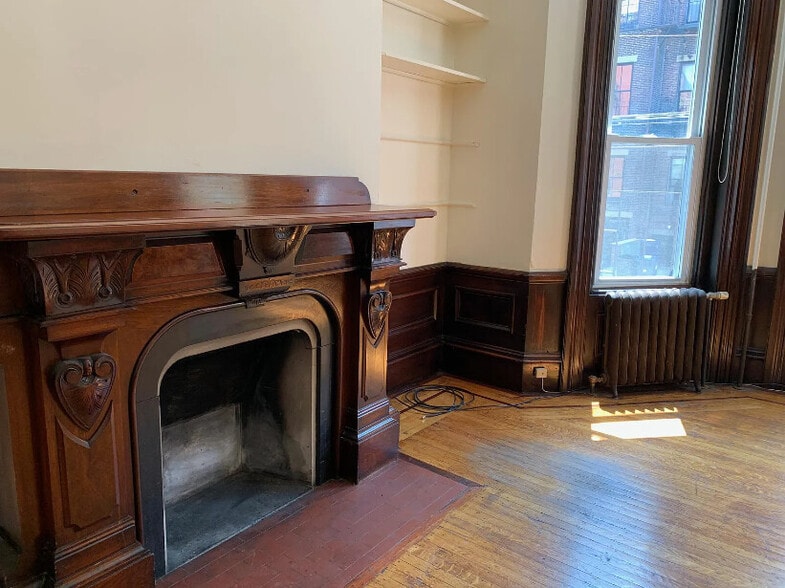 Building Photo - 313 Beacon St