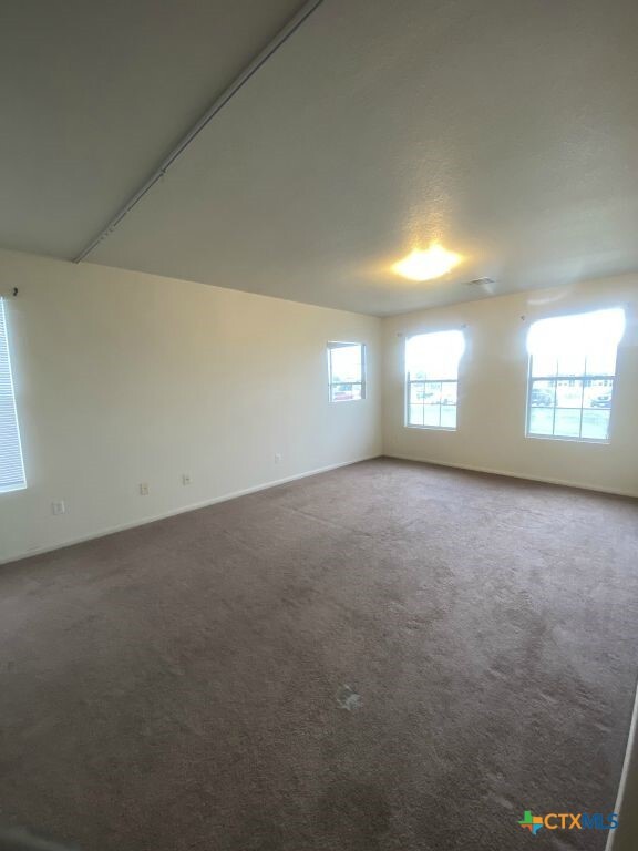 Building Photo - 5406 Oster Dr