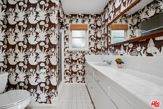 Building Photo - 8050 Mulholland Dr