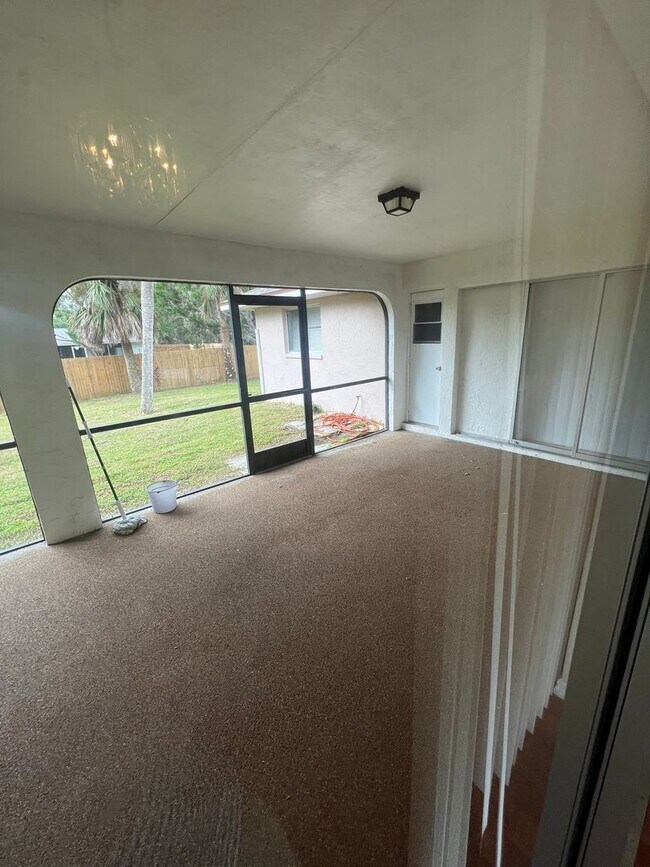 Building Photo - $1,696 - Annual Rental * 3 Bed / 2 Bath * Single Family House - Port Charlotte - Available 4/15/26