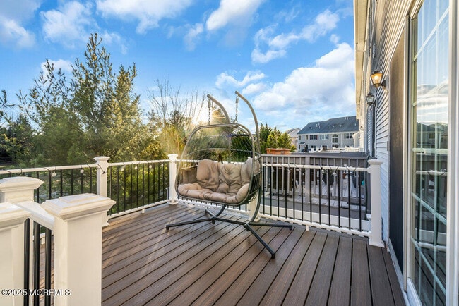 Building Photo - 40 Demarest Dr