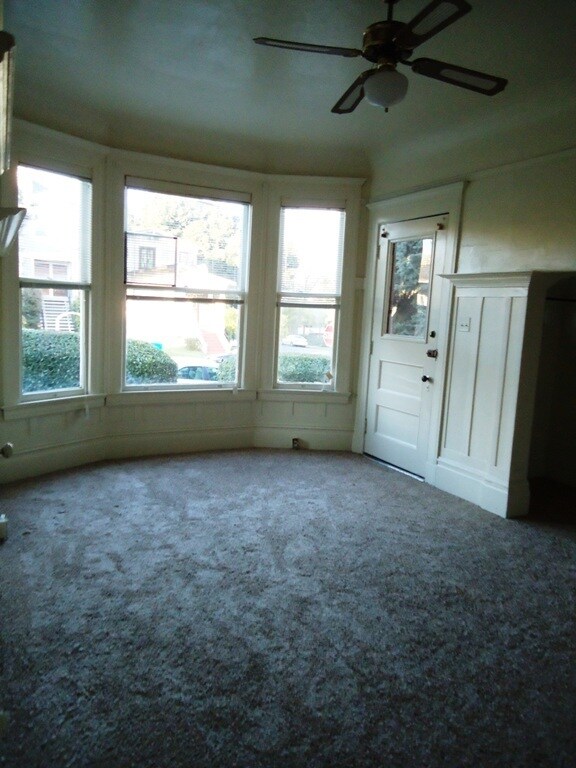Building Photo - 429 Monterey St