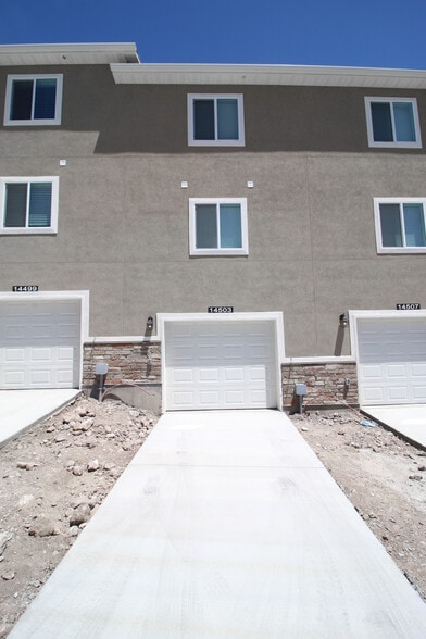 Building Photo - 14503 South Abbey Bend Lane