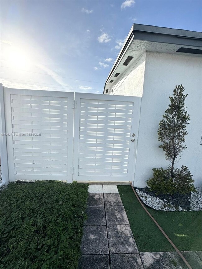 Building Photo - 6174 W 14th Ave