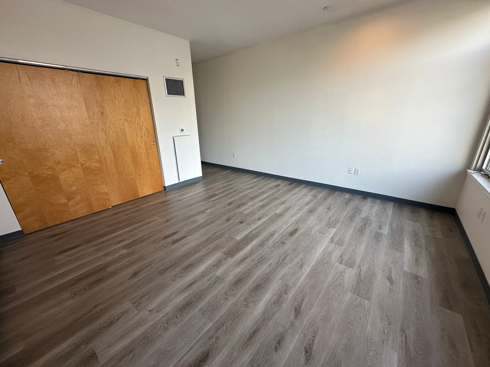 Building Photo - 211 E Berkeley St