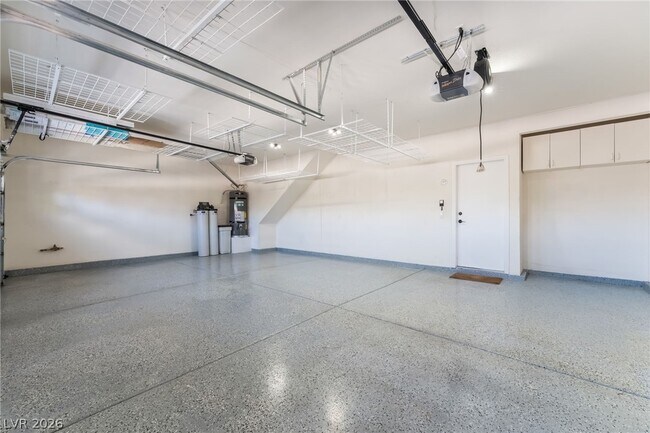 Building Photo - 8701 Butterchurn Ave