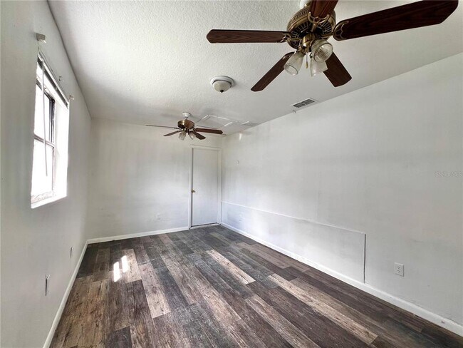 Building Photo - 2848 Empire Pl