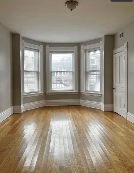 Primary Photo - 3409 S Lowe Ave