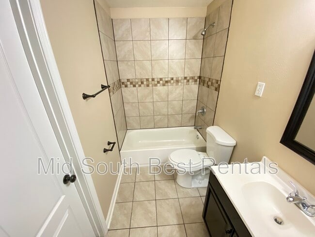 Building Photo - 5204 Black Diamond Cove