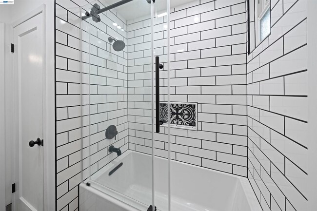 Building Photo - 22123 Main St