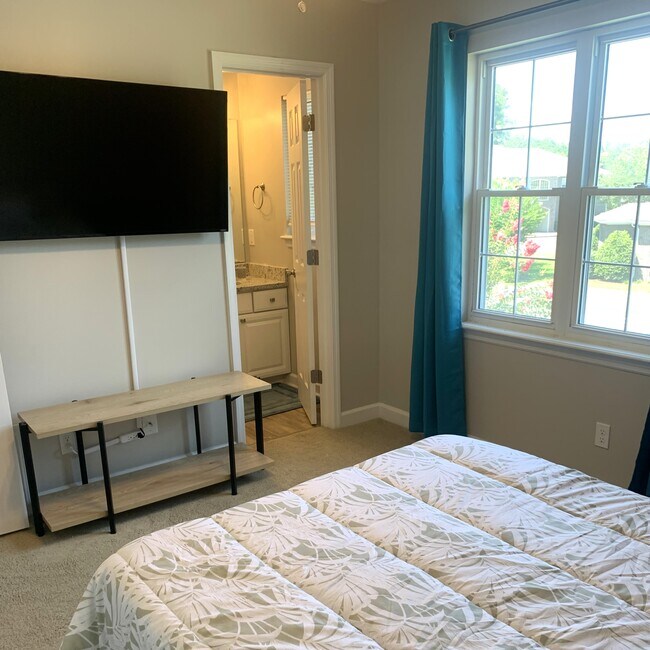 Building Photo - 500 Willow Green Dr