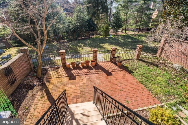 Building Photo - 7802 Hidden Meadow Terrace